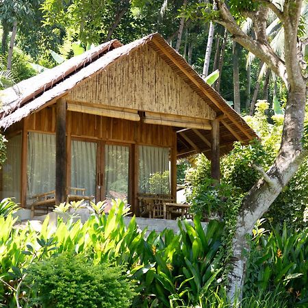 D'Lagoon Dive Resort Bitung Экстерьер фото