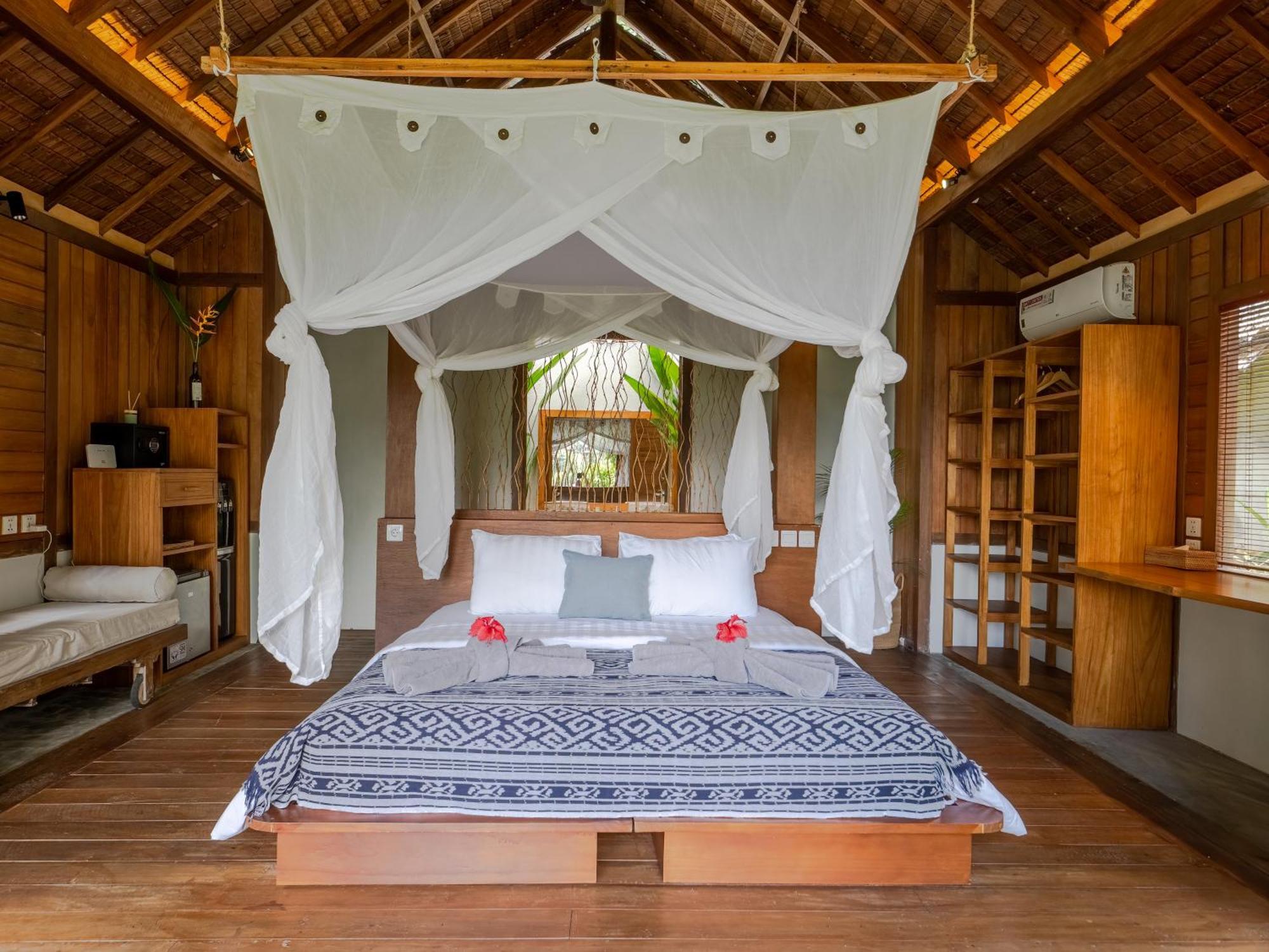 D'Lagoon Dive Resort Bitung Экстерьер фото