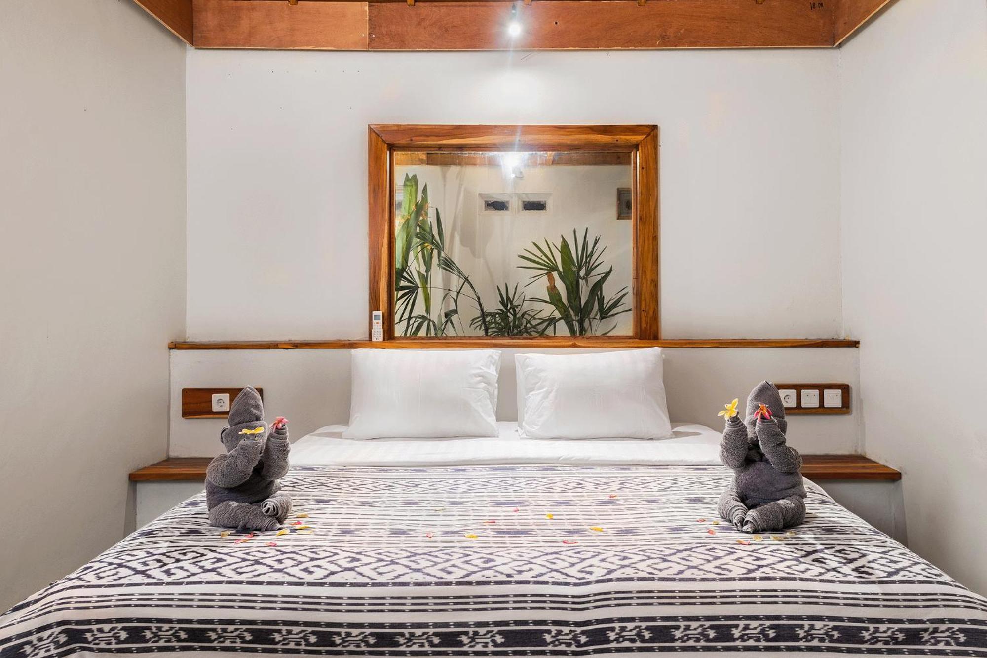 D'Lagoon Dive Resort Bitung Экстерьер фото